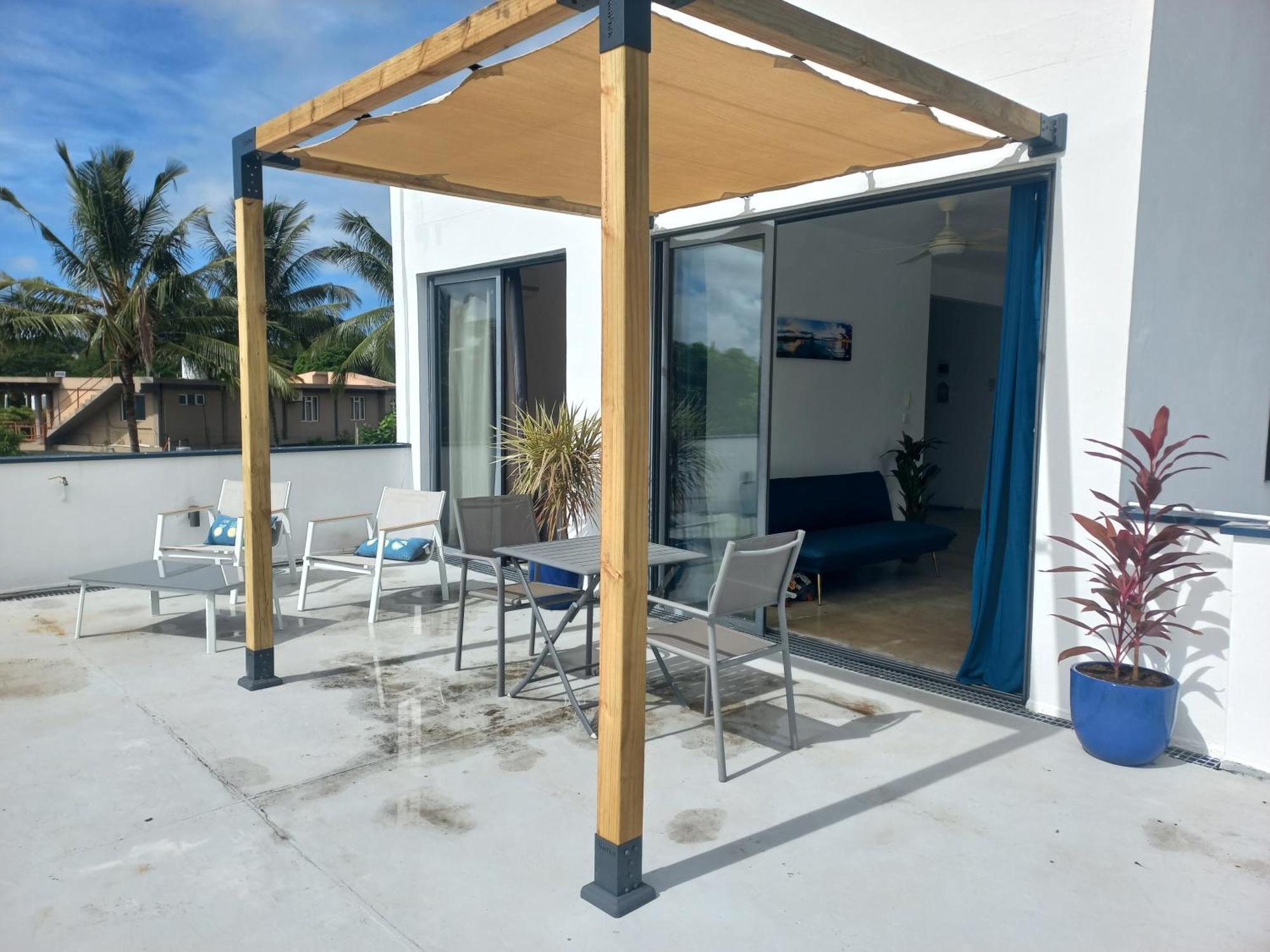 Moderne Face A La Apartment *